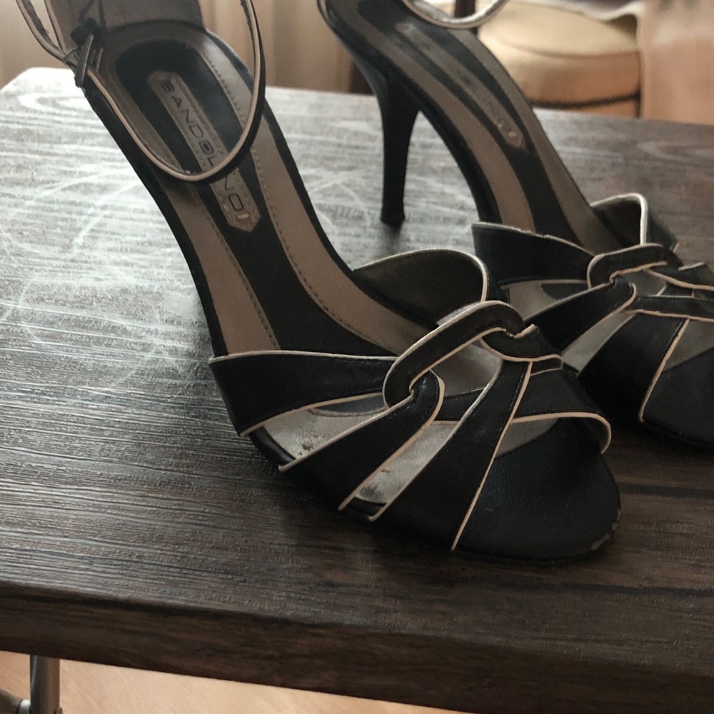 Bandolino Black Open-Toe Strappy High Heels